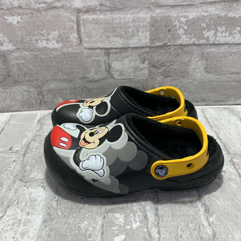 Mickey Mouse Crocs - Picture 3 of 7
